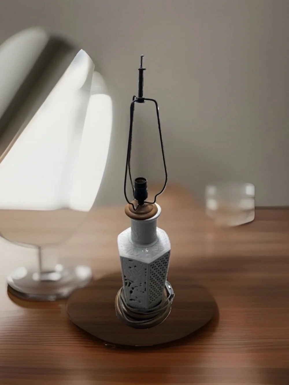 White Carved Ceramic Table Lamp with Brass-Tone Accents
